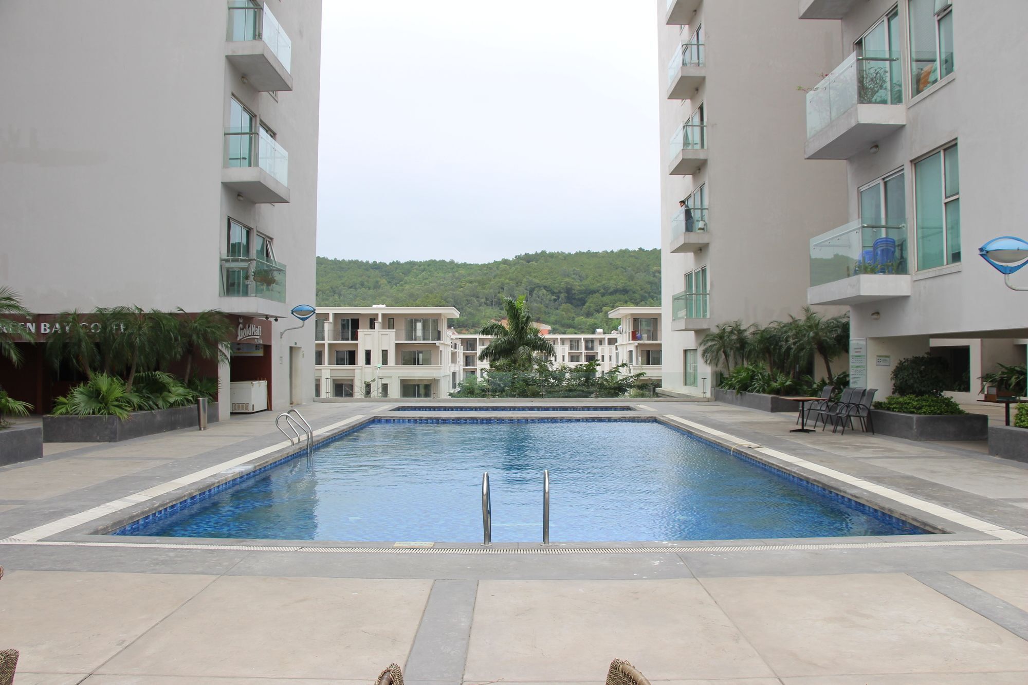 Le Jardin Homestay Ha Long Exteriör bild
