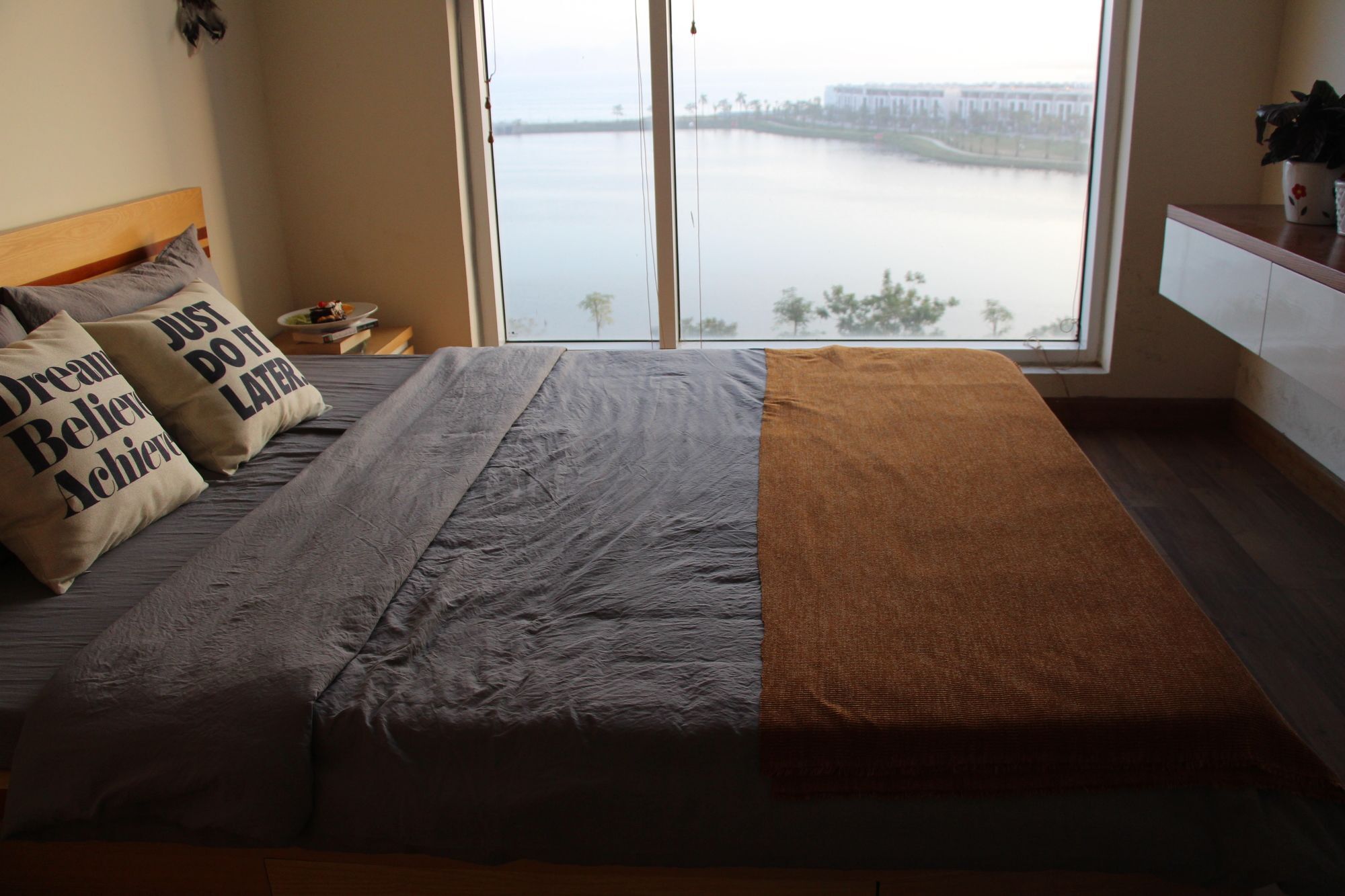 Le Jardin Homestay Ha Long Exteriör bild