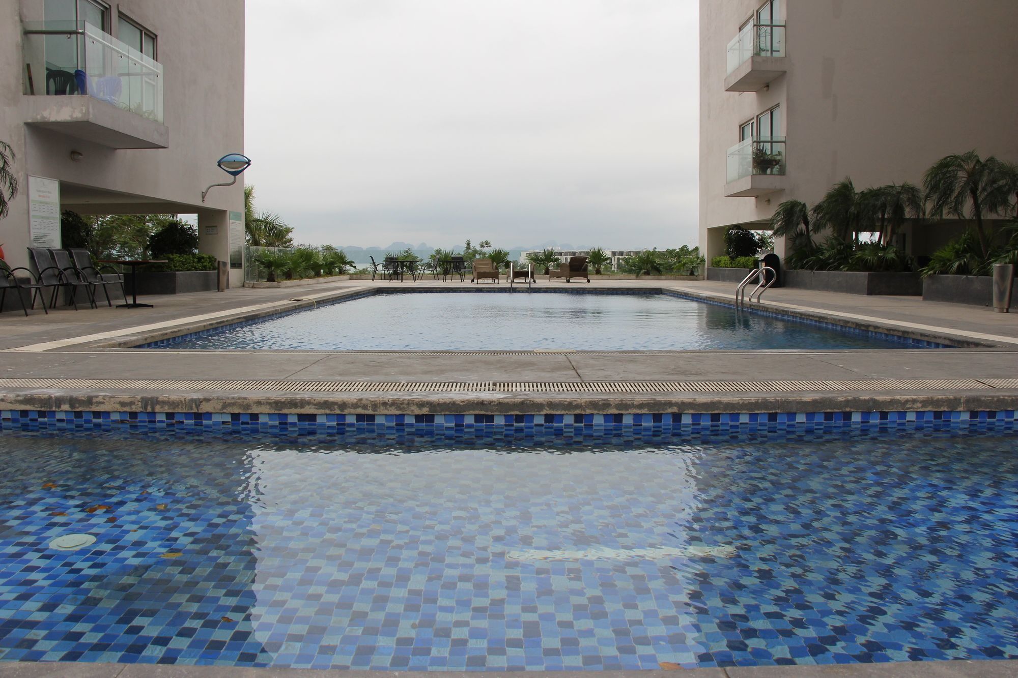Le Jardin Homestay Ha Long Exteriör bild
